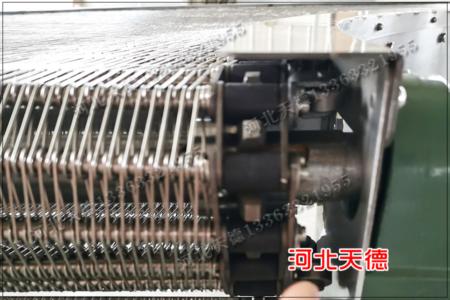 網(wǎng)帶輸送機